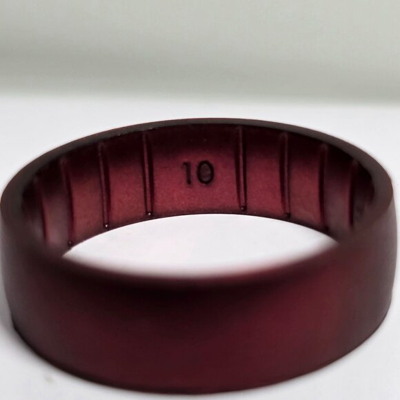 Enso Rings Classic Silicone Ring - Garnet - Picture 5 of 7